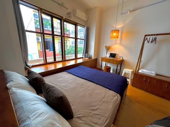 Nice Room Located Right Next To The Old Quarter Can Phong Nhieu Anh Sang Tai Ngay Gan Pho Di Bo Ho Guom Hanoi Luaran gambar