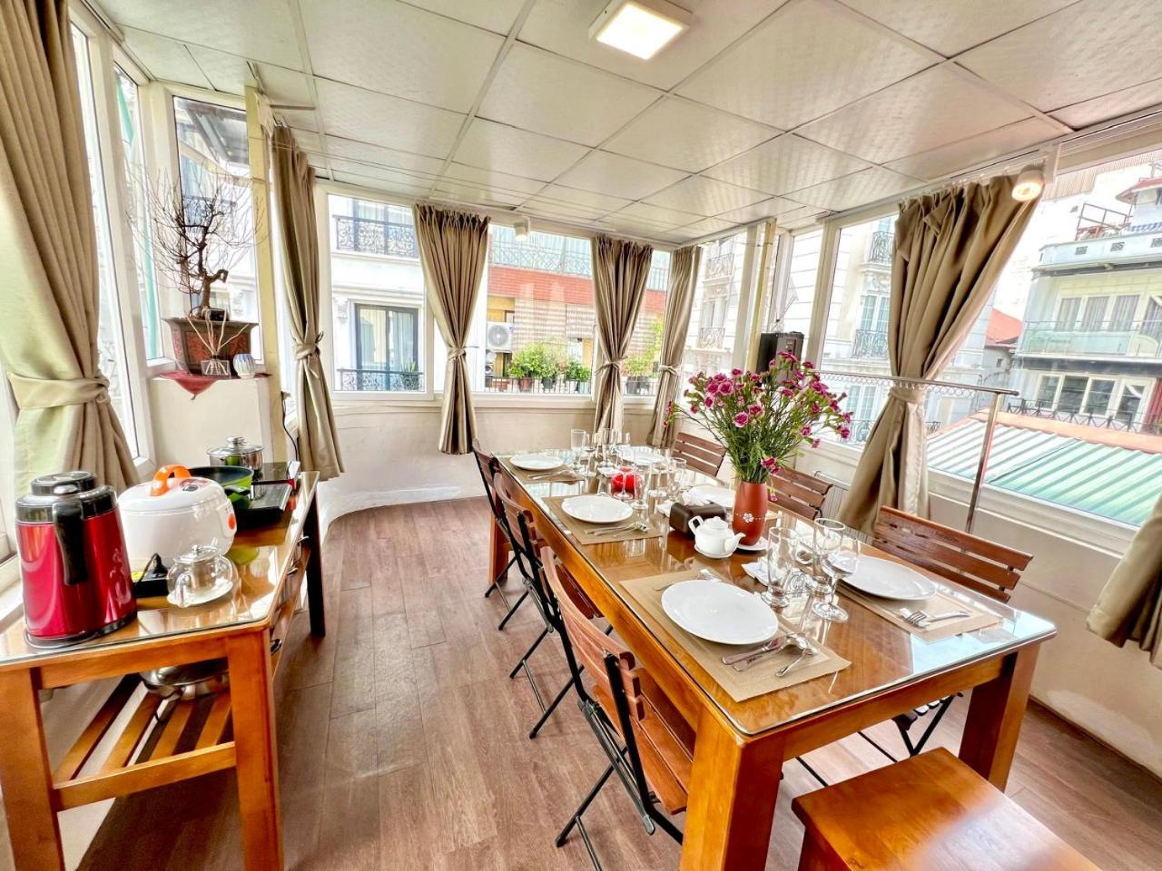 Nice Room Located Right Next To The Old Quarter Can Phong Nhieu Anh Sang Tai Ngay Gan Pho Di Bo Ho Guom Hanoi Luaran gambar